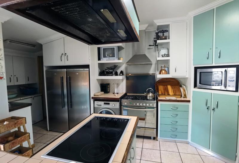 7 Bedroom Property for Sale in Richmond Estate Western Cape